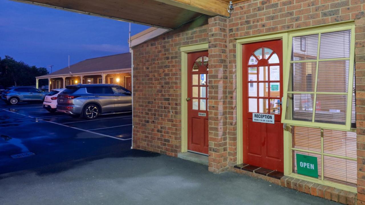 Top Of The Town Motel & Apartments Benalla Exterior photo