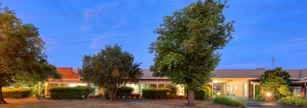 Top Of The Town Motel & Apartments Benalla Exterior photo
