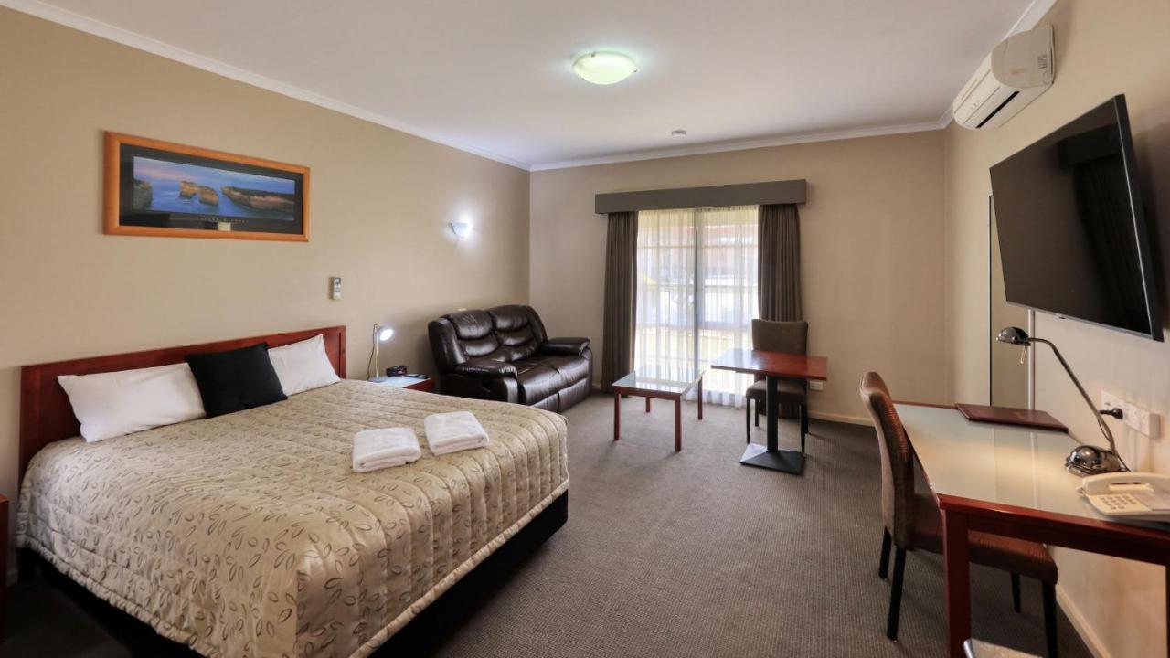 Top Of The Town Motel & Apartments Benalla Exterior photo
